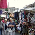 145 Natuurlijk moesten we als eerste naar de markt